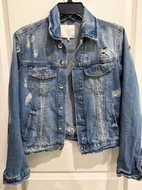 Zara Trafaluc denimwear Distressed Light Blue Denim Jacket - VGUC Small